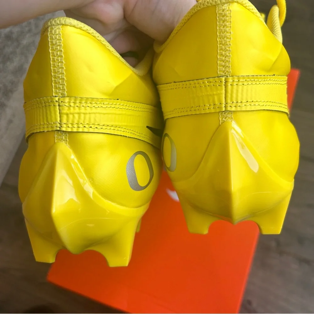 Nike Oregon Ducks PE Football Cleats Men’s 13.5 NEW